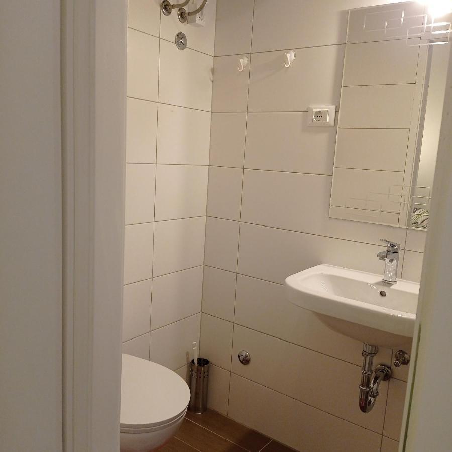 Studio Apartment With Pool Pula Exterior photo